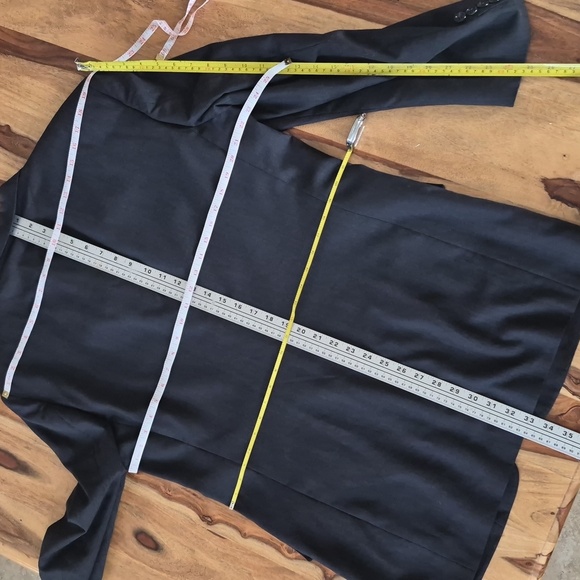 Austin Reed 100% Wool Two Button Blazer - Picture 5 of 17